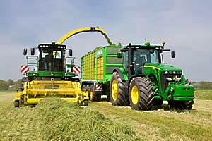 John Deere 8345R tractor + 7950 SPFH