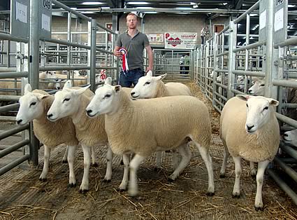 Rob Bennett with the Champion Females 