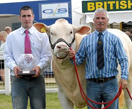 Shanvalley Giggles with right, Paul Savage on halter and left, Shane Savage