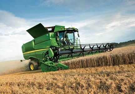 John Deere S_Series combine on tour