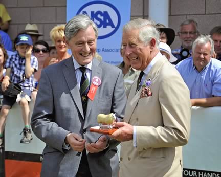 The Duke of Montrose (NSA President) presents the George Hedley Memorial Award to HRH The Prince of Wales