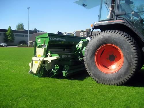 The modular construction of the Amazone landscape combinations mean that they can happily overseed or reseed