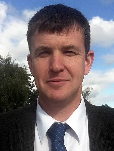 Dr Huw McConochie