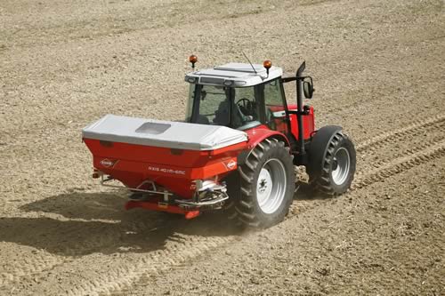 Kuhn Axis MEMC fertiliser spreader