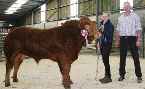 Mya Priestley, joined by judge Richard Brown, is pictured with the family’s Skipton beef breeding cattle champion